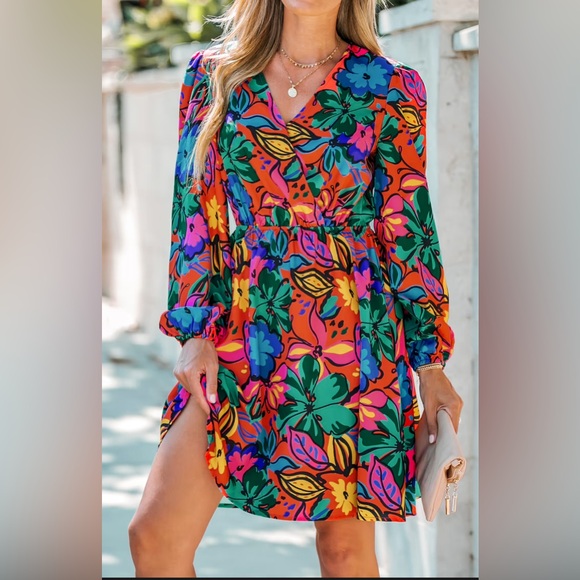 Cupshe Dresses & Skirts - Cupshe Floral Print Peasant Sleeve Mini Dress Sz Medium Lightweight V Neck